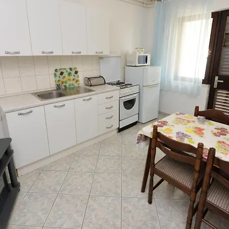Bernardica Apartment Mandre