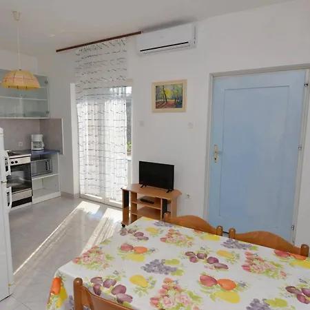 Apartment Bernardica Mandre